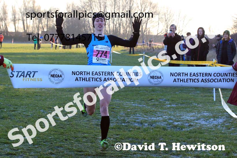 Senior womens 2022 North Eastern Cross Country Champs., Temple Park, South Shields.  Photo: David T. Hewitson/Sports for All Pics